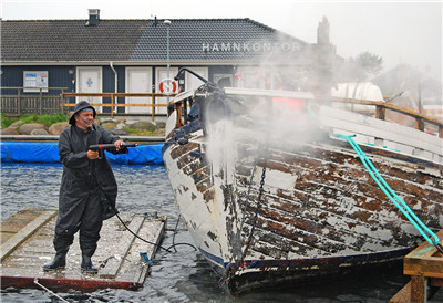 船體清洗案例2.jpg 船體清洗案例2.jpg